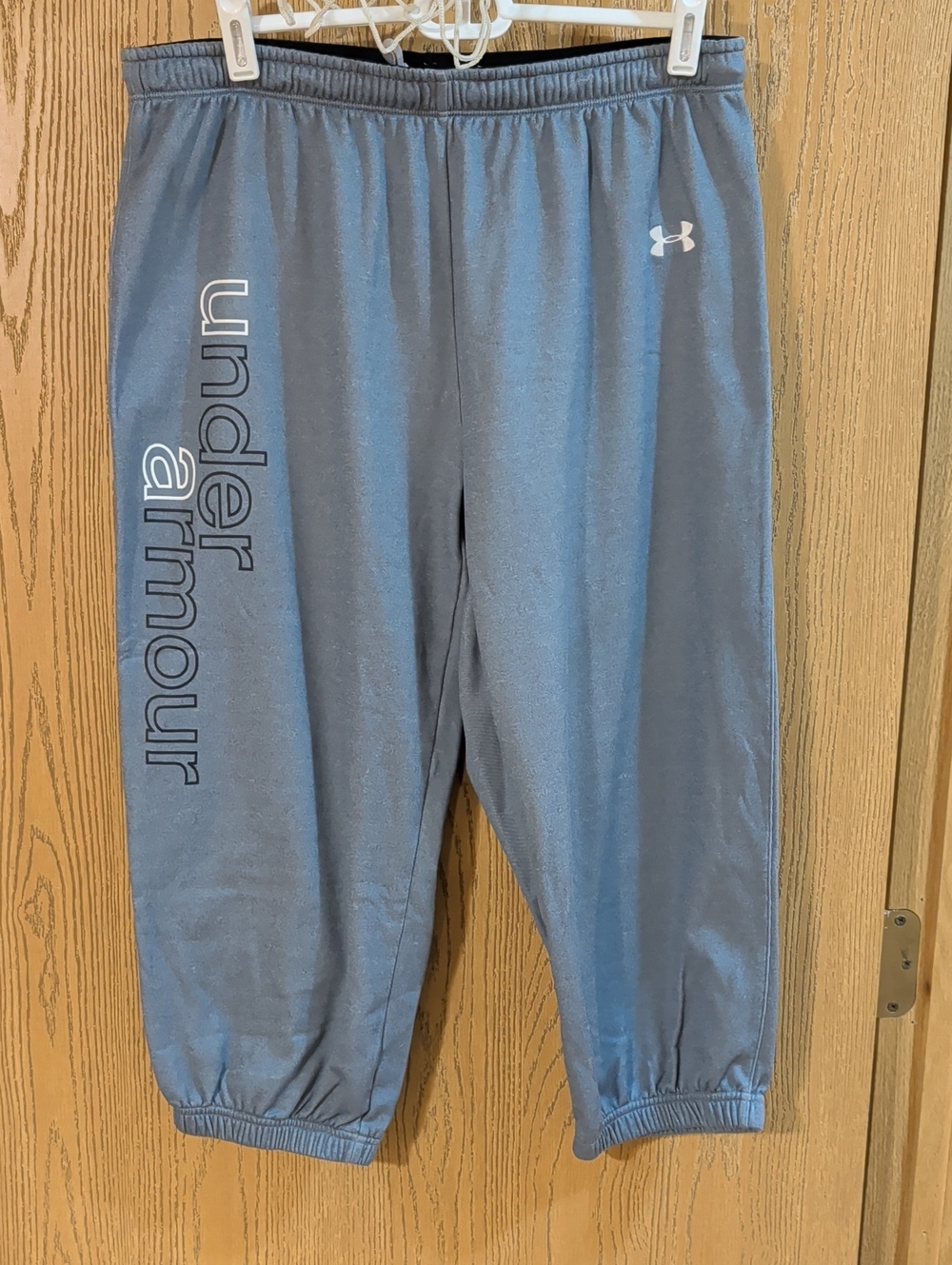 Under Armour Gray Jogger Capri Sweatpants